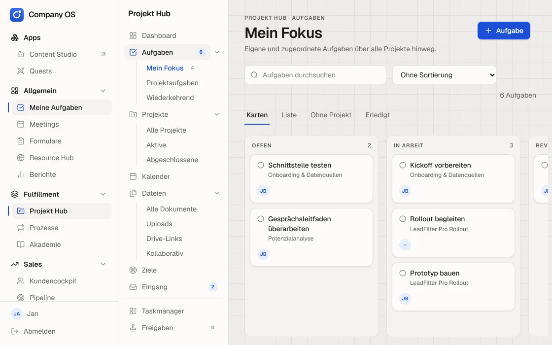Aufgabenbrett von Company OS mit den Spalten Offen, In Arbeit und Review.